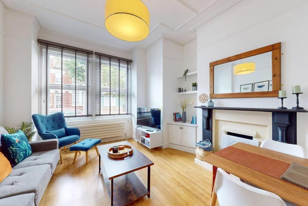 Spacious 2Bd Apartment Cricklewood ลอนดอน ภายนอก รูปภาพ